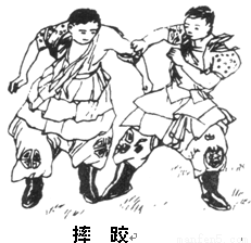 图中摔跤的这一少数民族的居民主要聚居在我国的